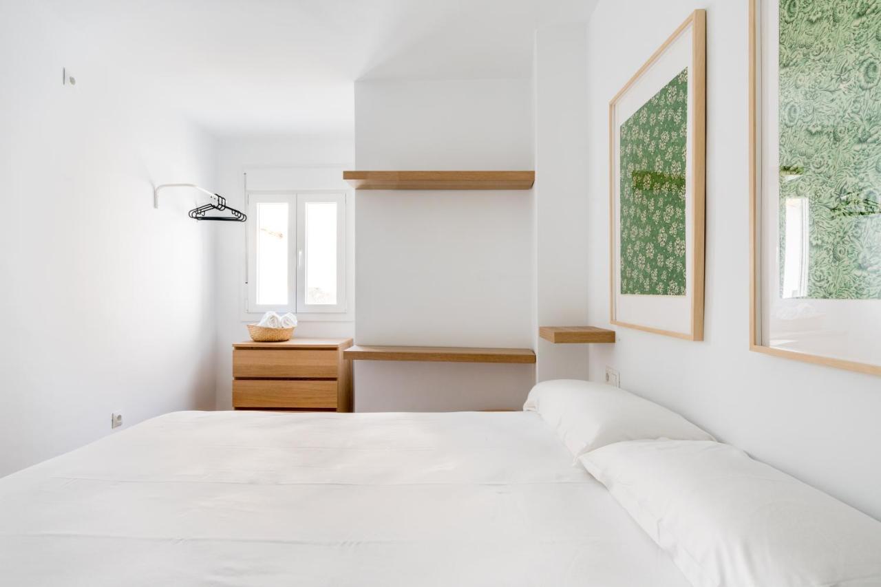 Holi-Rent Pureza Apartment Seville Exterior photo